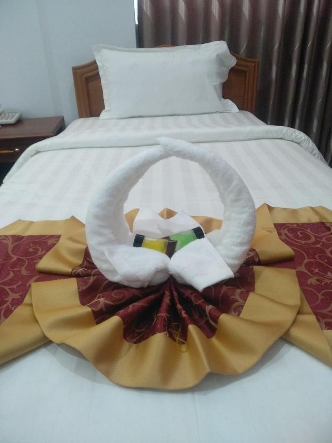 Mandalar May One Hotel Мандалай Экстерьер фото